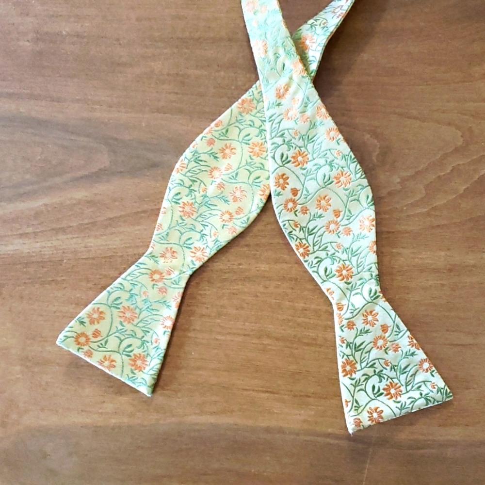 Countess Mara floral bow tie. (Gold, orange, green)
